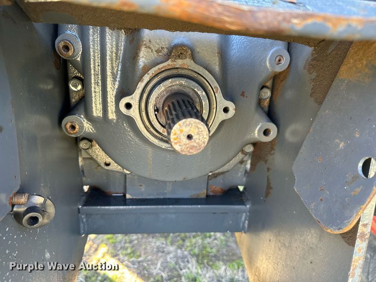 image for item EJ0260 Kubota M126GX MFWD tractor