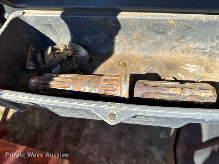 image for item EJ0260 Kubota M126GX MFWD tractor