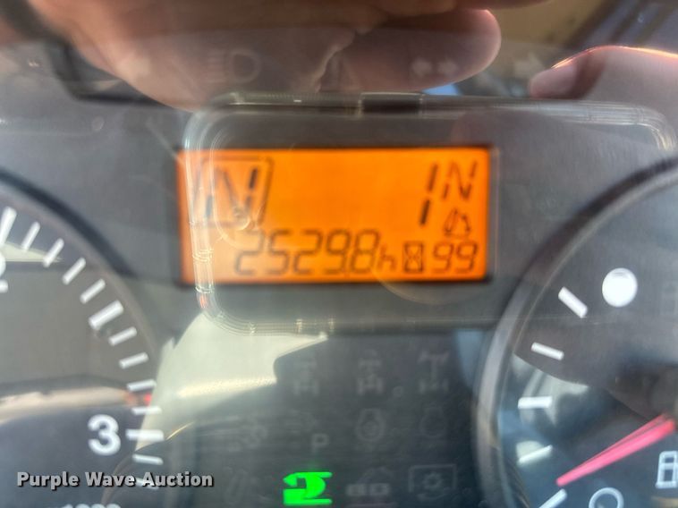 image for item EJ0260 Kubota M126GX MFWD tractor