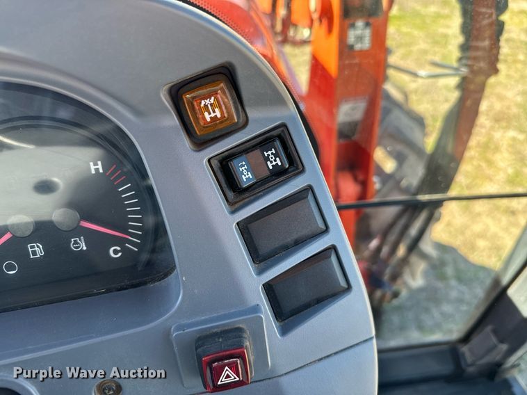 image for item EJ0260 Kubota M126GX MFWD tractor