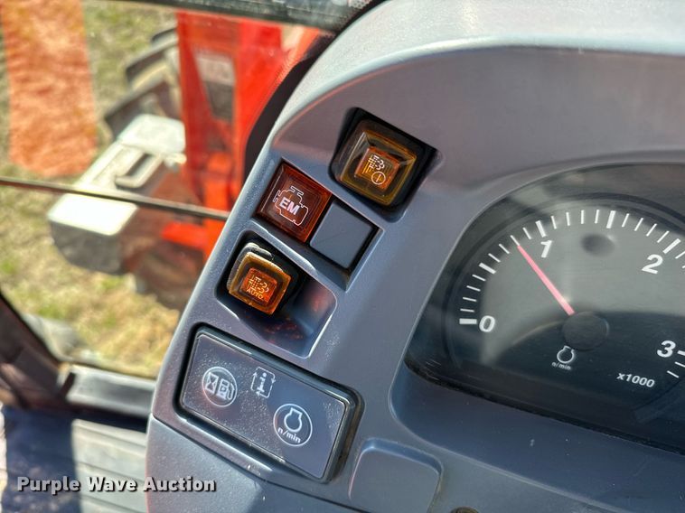 image for item EJ0260 Kubota M126GX MFWD tractor