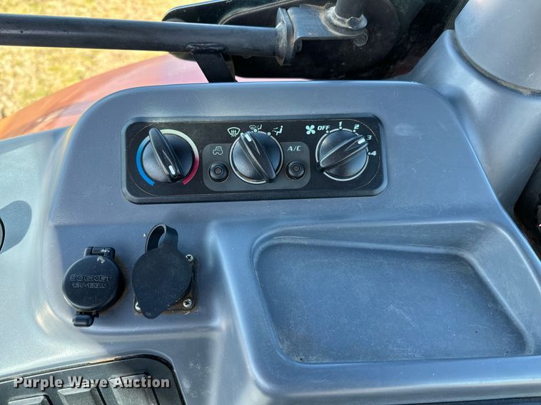 image for item EJ0260 Kubota M126GX MFWD tractor