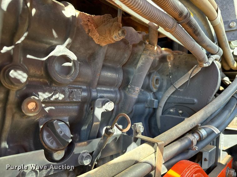 image for item EJ0260 Kubota M126GX MFWD tractor