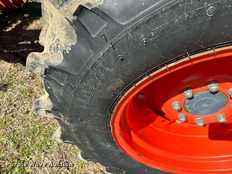 image for item EJ0260 Kubota M126GX MFWD tractor