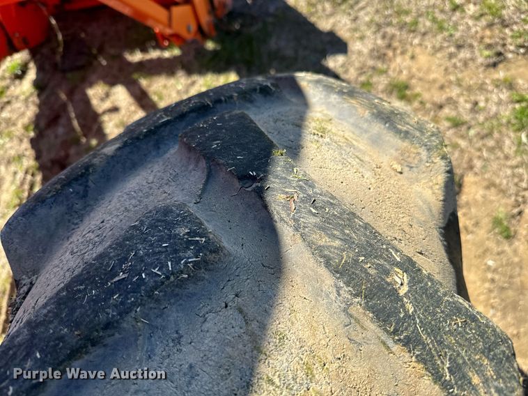 image for item EJ0260 Kubota M126GX MFWD tractor