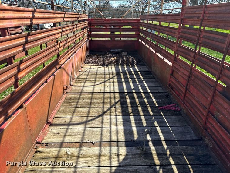 image for item EJ0263 Livestock trailer