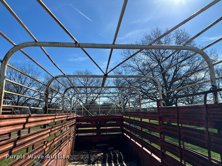 image for item EJ0263 Livestock trailer