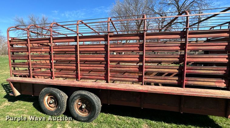 image for item EJ0264 WW livestock trailer