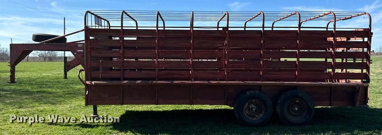 image for item EJ0264 WW livestock trailer