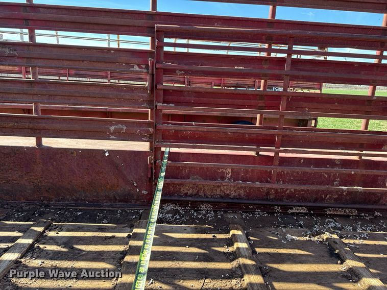 image for item EJ0264 WW livestock trailer