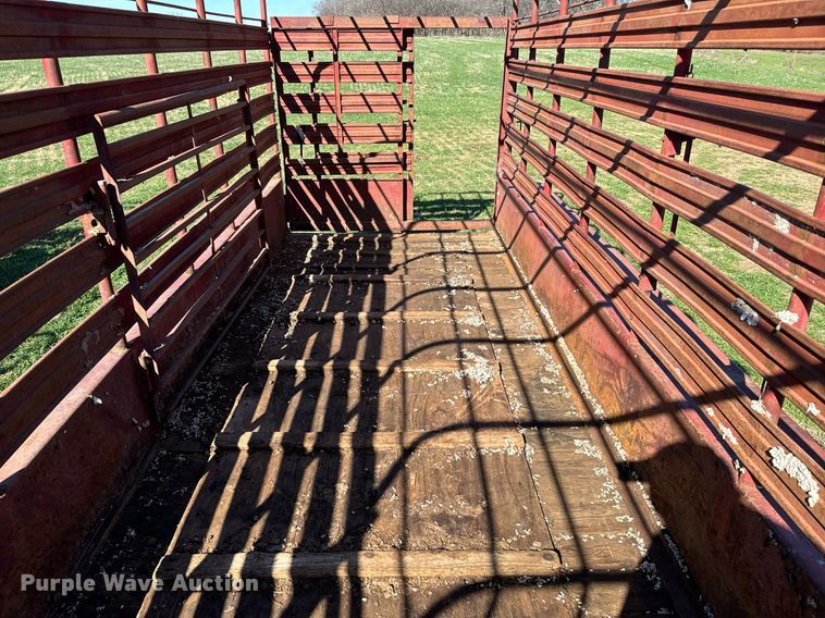 image for item EJ0264 WW livestock trailer