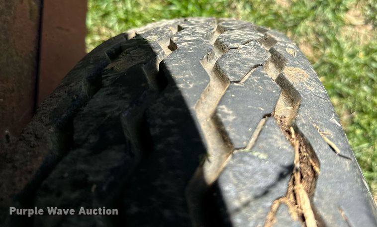 image for item EJ0264 WW livestock trailer