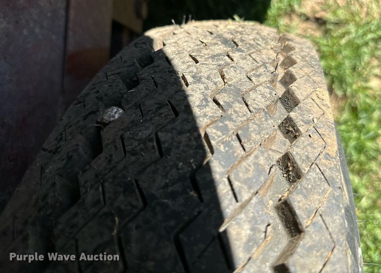 image for item EJ0264 WW livestock trailer