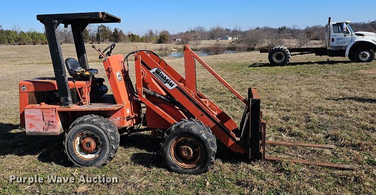 image for item EJ5908 Willmar Wrangler wheel loader