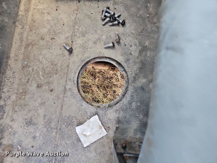 image for item EJ5912 2007 International 4400 feed delivery truck