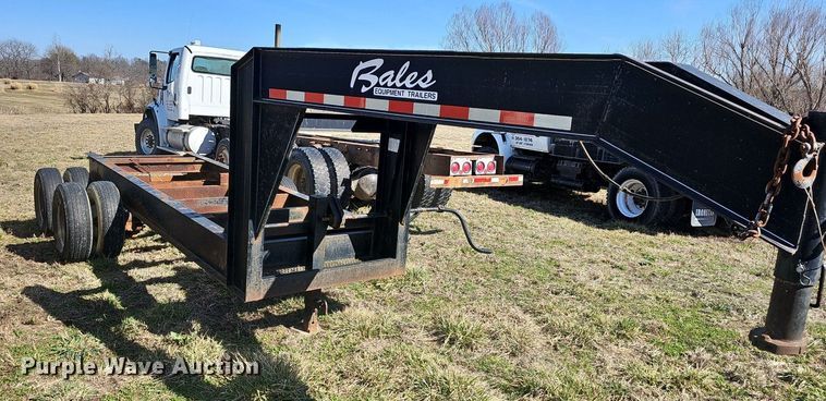 image for item EJ5914 2016 Bales Fabrication BF10T equipment trailer