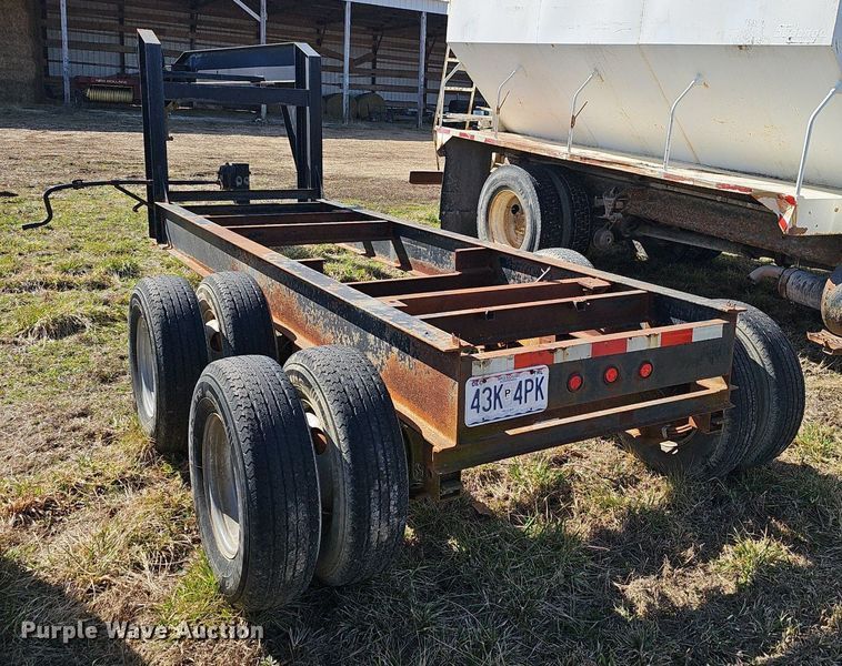image for item EJ5914 2016 Bales Fabrication BF10T equipment trailer