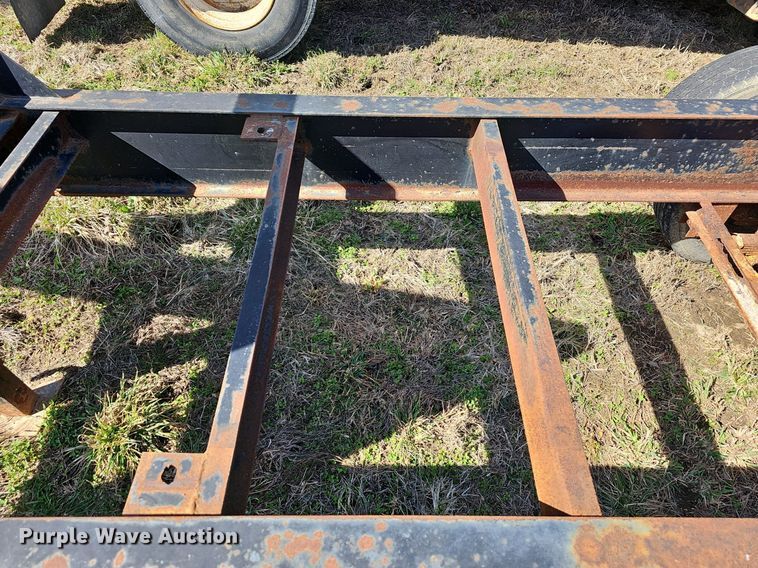 image for item EJ5914 2016 Bales Fabrication BF10T equipment trailer