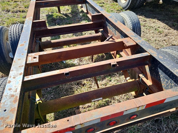 image for item EJ5914 2016 Bales Fabrication BF10T equipment trailer