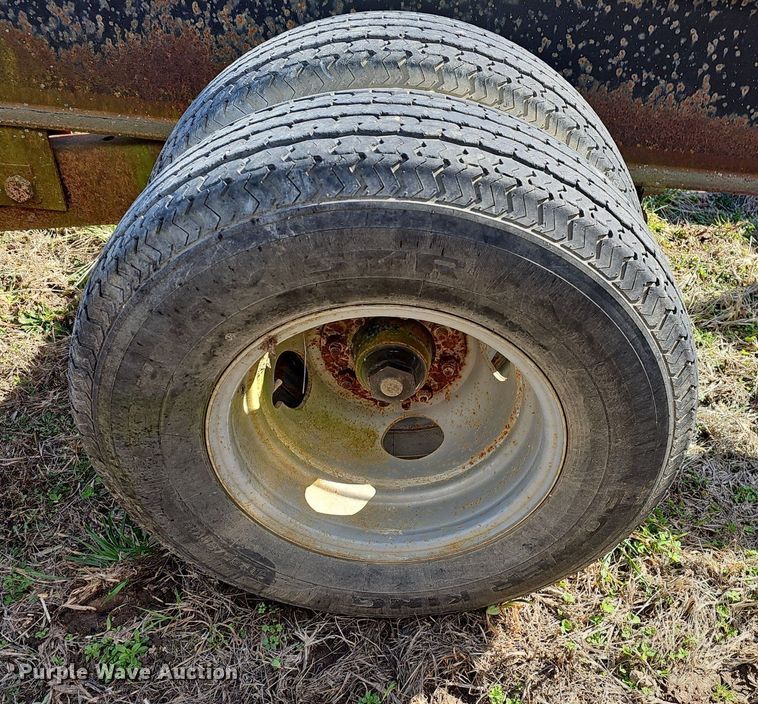 image for item EJ5914 2016 Bales Fabrication BF10T equipment trailer