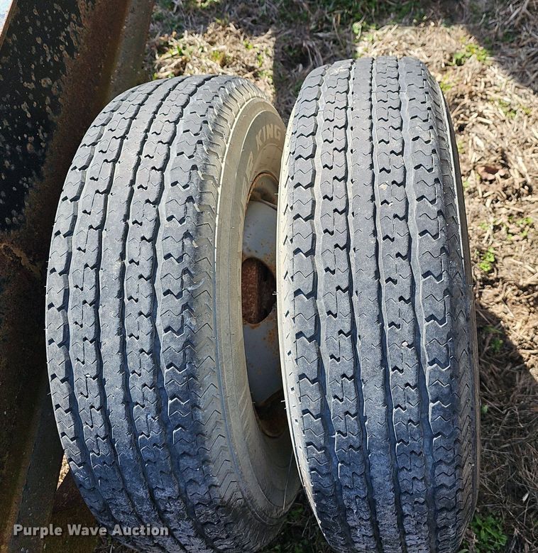 image for item EJ5914 2016 Bales Fabrication BF10T equipment trailer