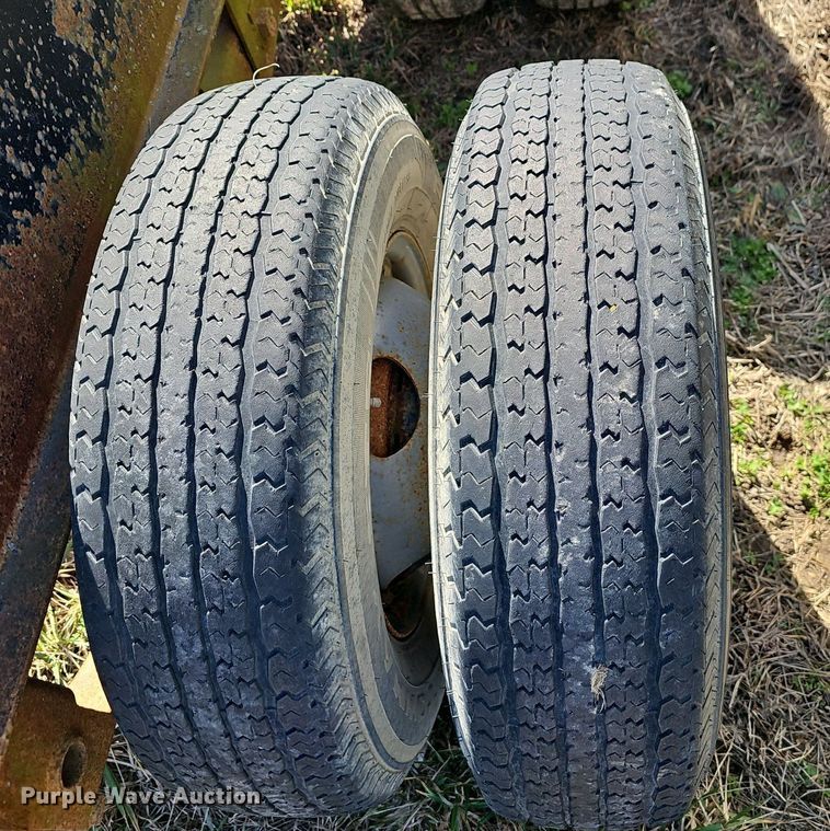 image for item EJ5914 2016 Bales Fabrication BF10T equipment trailer