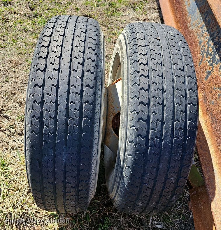 image for item EJ5914 2016 Bales Fabrication BF10T equipment trailer