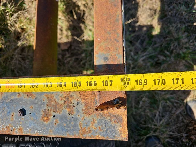 image for item EJ5914 2016 Bales Fabrication BF10T equipment trailer