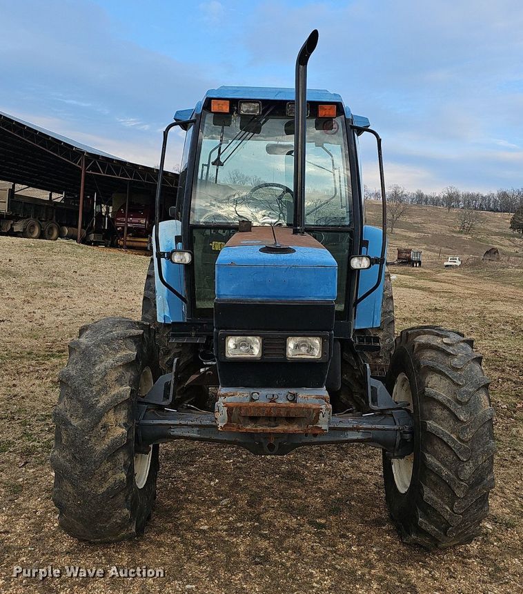 image for item EJ5940 1997 New Hollard 7740 SLE MFWD tractor