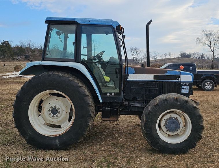 image for item EJ5940 1997 New Hollard 7740 SLE MFWD tractor