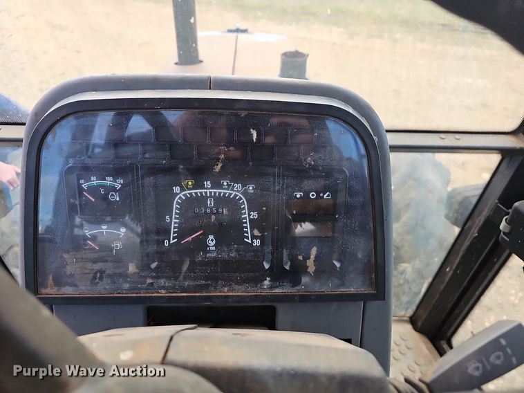 image for item EJ5940 1997 New Hollard 7740 SLE MFWD tractor