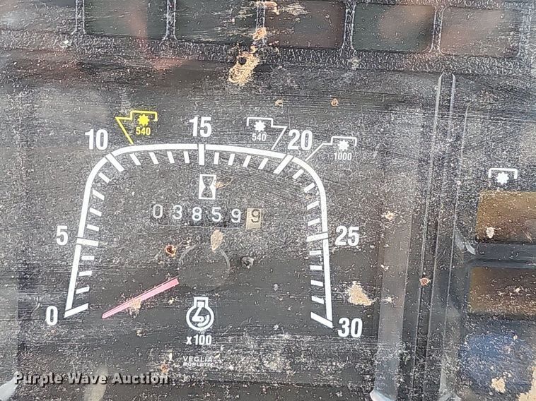 image for item EJ5940 1997 New Hollard 7740 SLE MFWD tractor