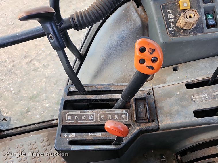 image for item EJ5940 1997 New Hollard 7740 SLE MFWD tractor