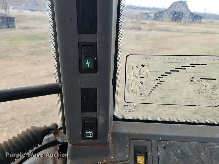 image for item EJ5940 1997 New Hollard 7740 SLE MFWD tractor