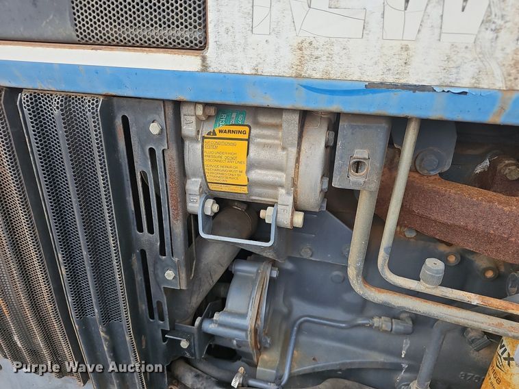 image for item EJ5940 1997 New Hollard 7740 SLE MFWD tractor