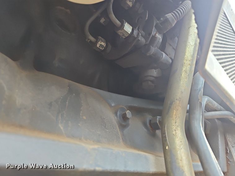 image for item EJ5940 1997 New Hollard 7740 SLE MFWD tractor