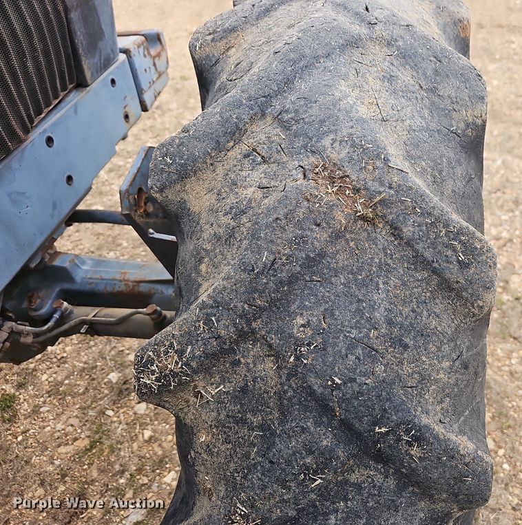 image for item EJ5940 1997 New Hollard 7740 SLE MFWD tractor