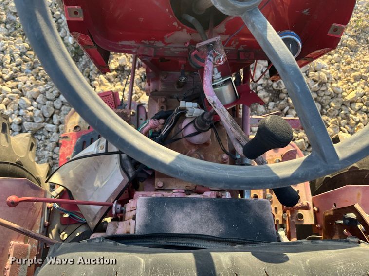 image for item JS9979 Mahindra 5005 DI tractor