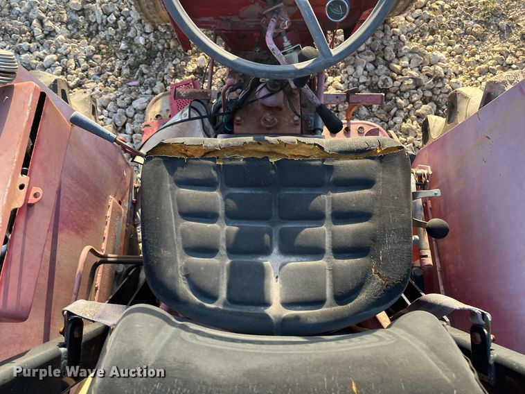 image for item JS9979 Mahindra 5005 DI tractor