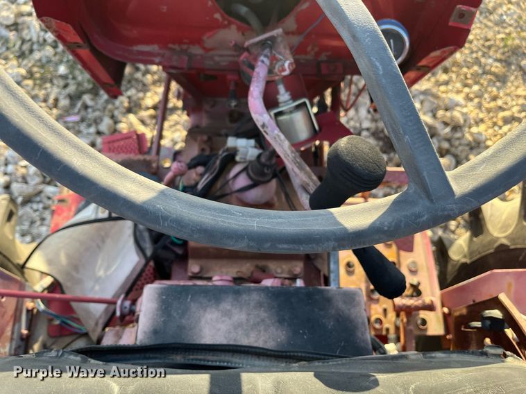 image for item JS9979 Mahindra 5005 DI tractor