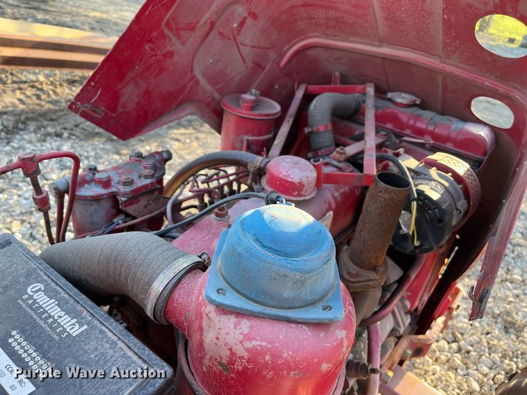 image for item JS9979 Mahindra 5005 DI tractor