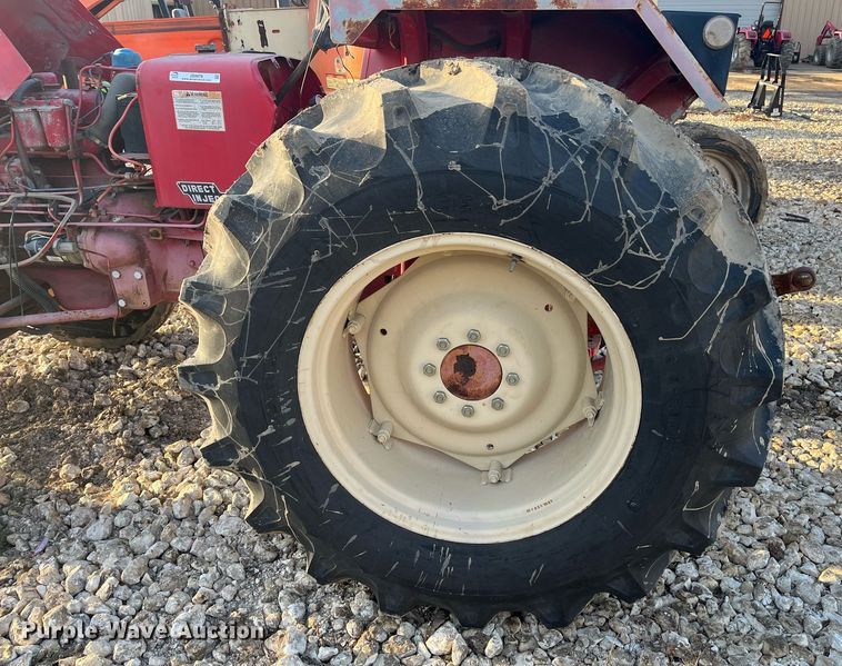 image for item JS9979 Mahindra 5005 DI tractor