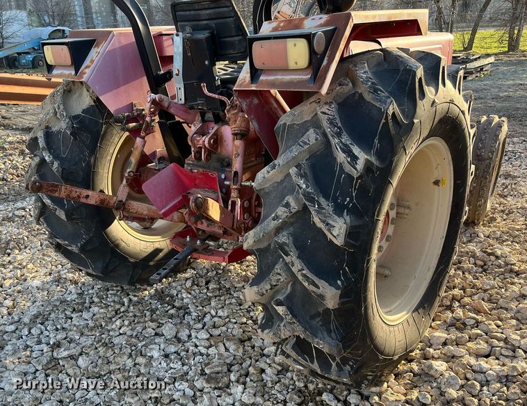 image for item JS9979 Mahindra 5005 DI tractor