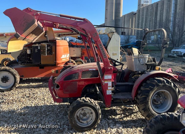 image for item JS9987 Mahindra  FS2542AUSIT MFWD tractor