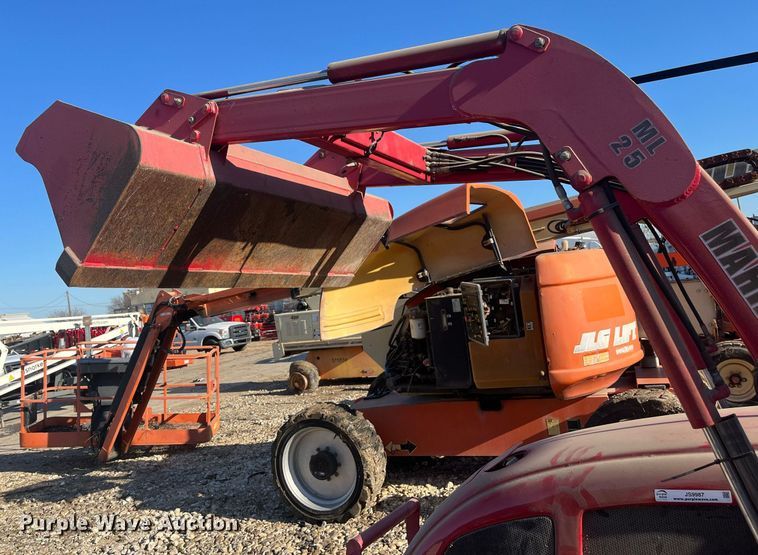 image for item JS9987 Mahindra  FS2542AUSIT MFWD tractor