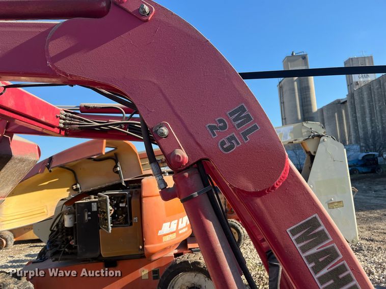 image for item JS9987 Mahindra  FS2542AUSIT MFWD tractor