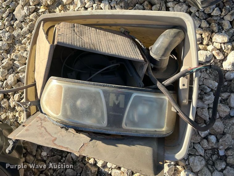 image for item JS9987 Mahindra  FS2542AUSIT MFWD tractor