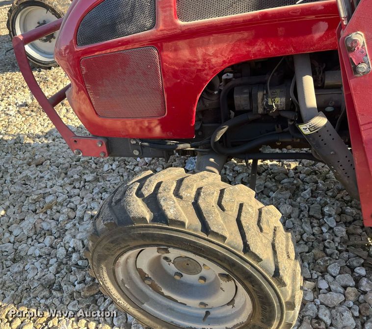 image for item JS9987 Mahindra  FS2542AUSIT MFWD tractor