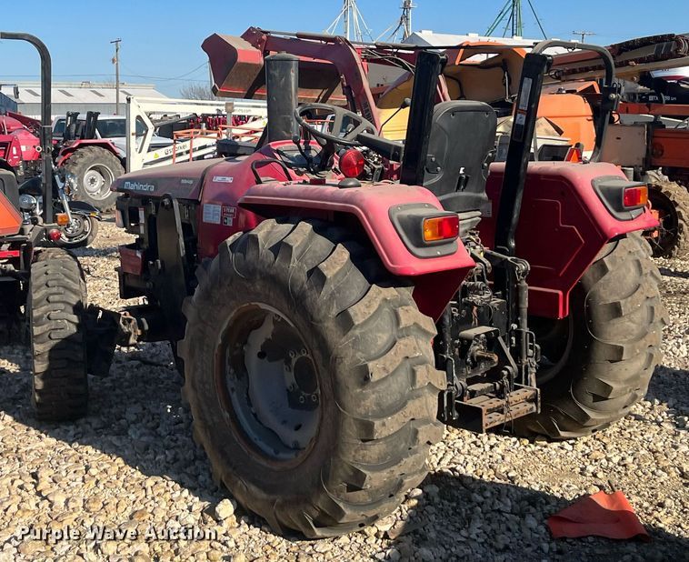 image for item JS9988 Mahindra  5545 MFWD tractor