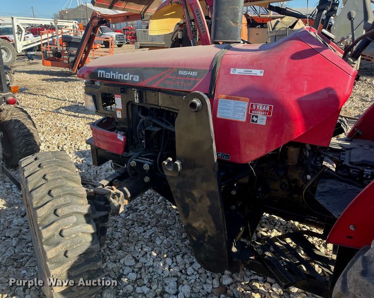 image for item JS9988 Mahindra  5545 MFWD tractor